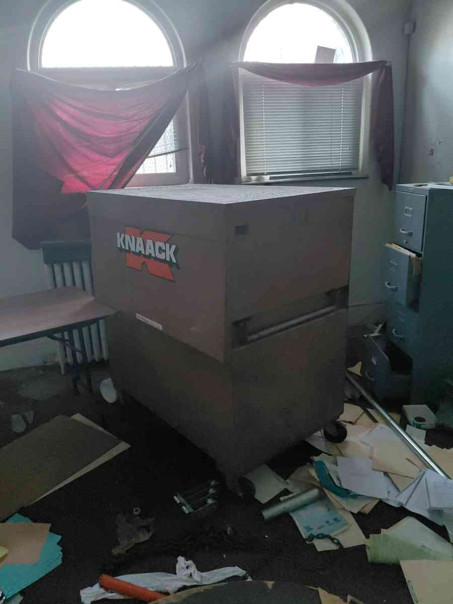 KNAACK job box 5 foot - Columbus, Ohio - FleaMarketBay