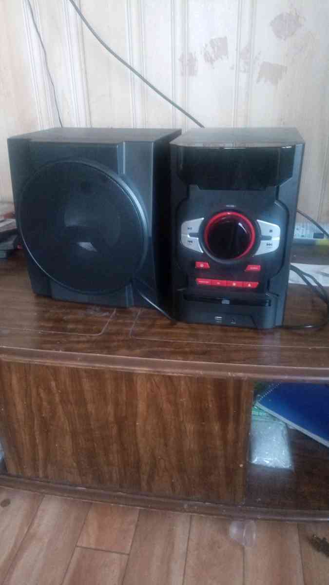 CD Bluetooth radio - Moorhead, Minnesota