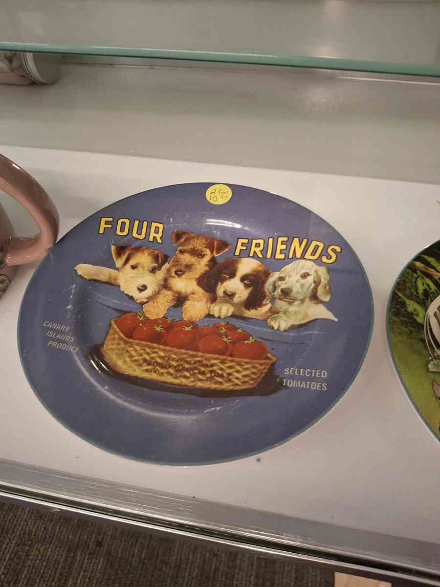 vintage plates - Holiday, Florida - FleaMarketBay