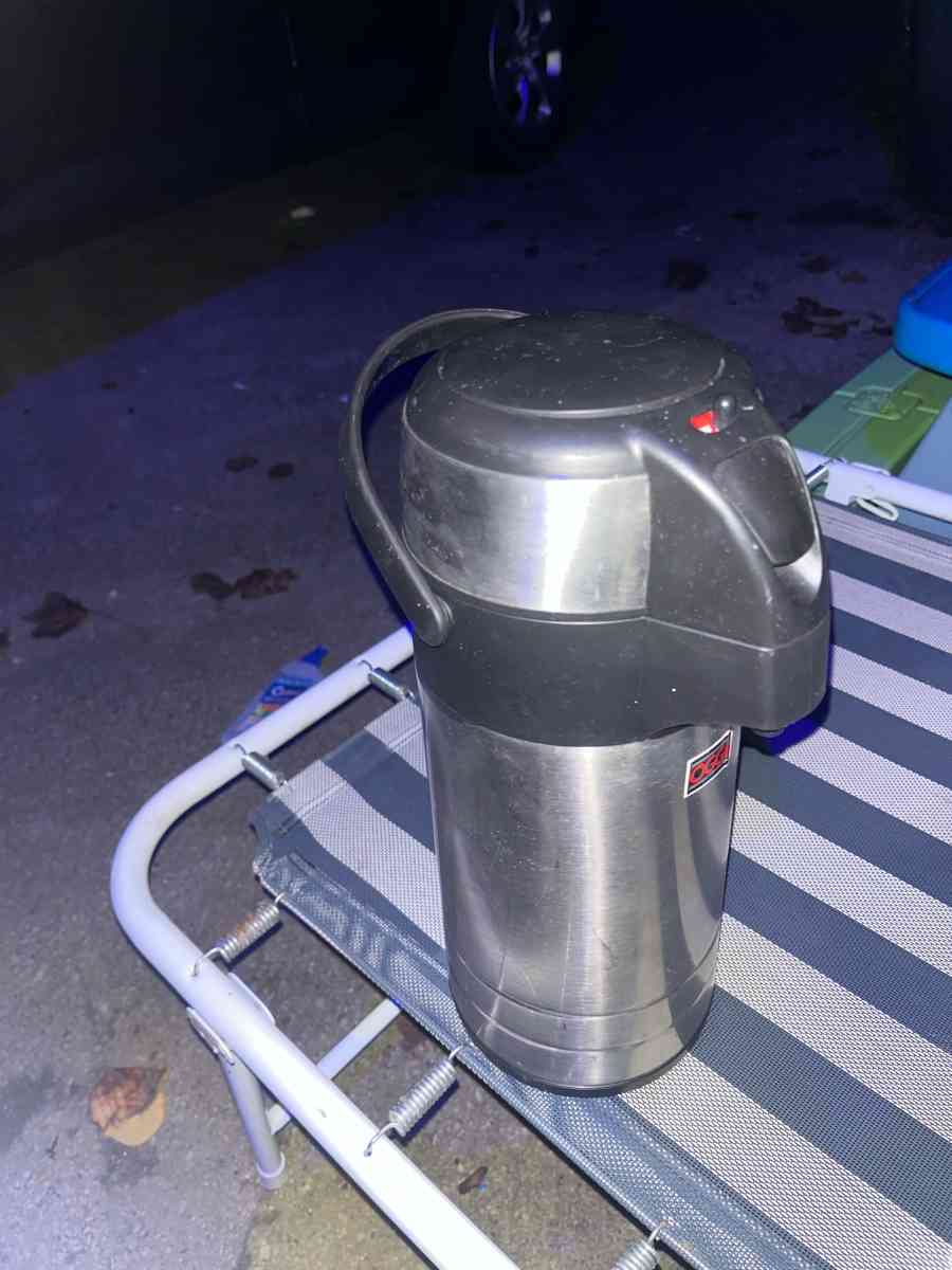 OGGI Coffee Tea Push Dispenser Carafe - Downingtown, Pennsylvania - FleaMarketBay