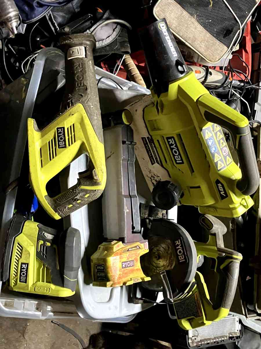 16 pc Ryobi Power Tools - Bean Station, Tennessee - FleaMarketBay