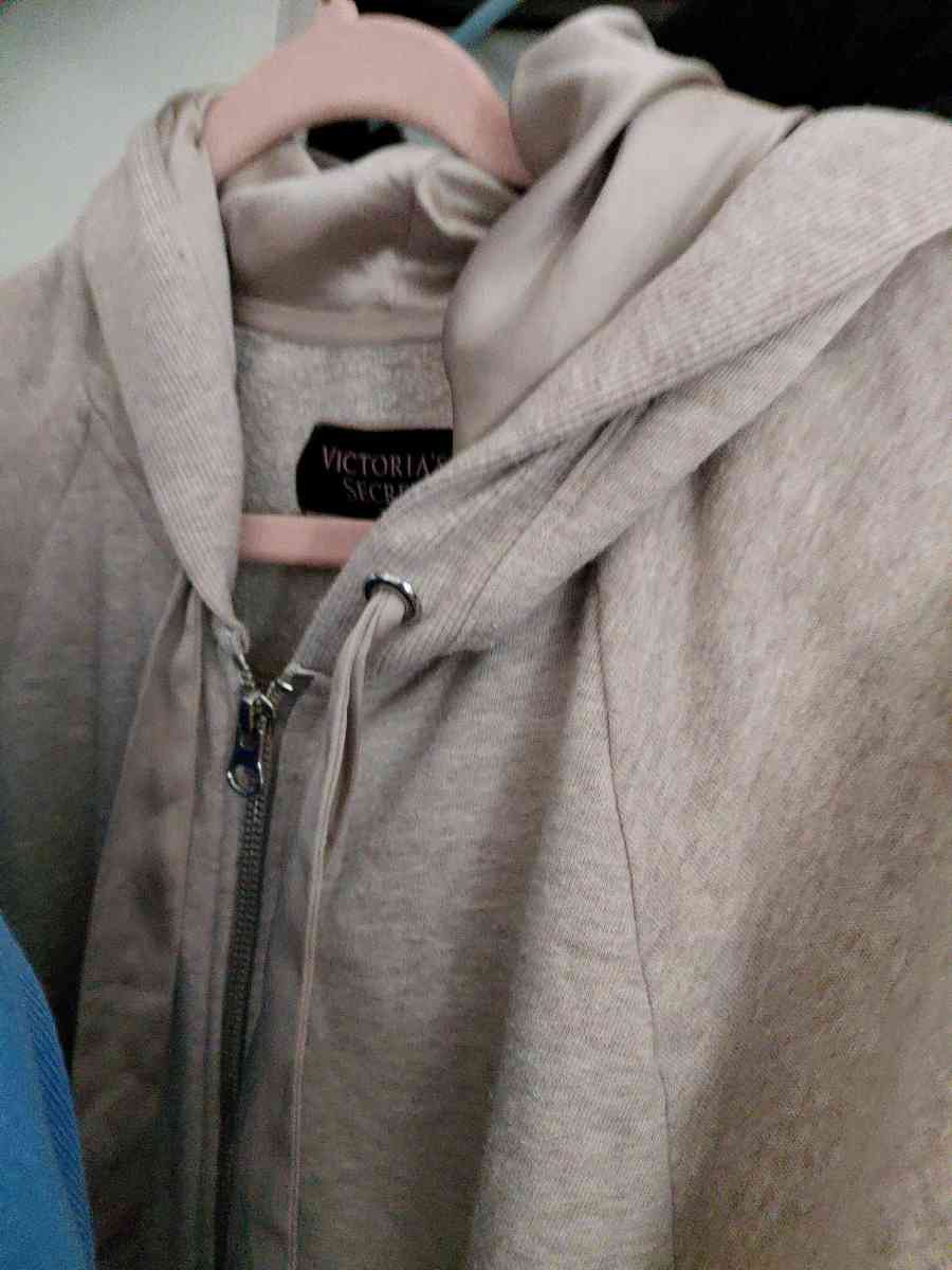 Womans Size Small Clothing bundle 18pc - Sparks, Nevada - FleaMarketBay