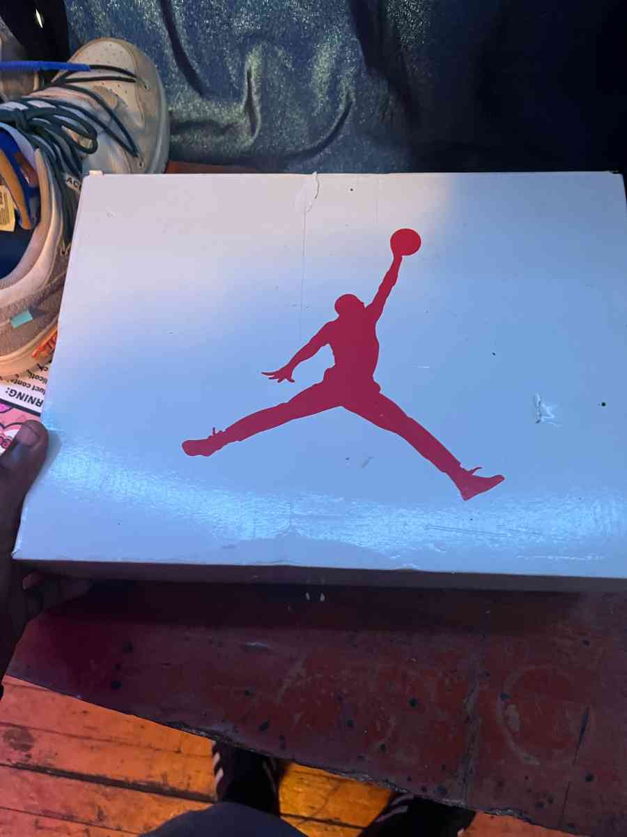 size 13 Jordan 2 lows - New Haven, Connecticut - FleaMarketBay