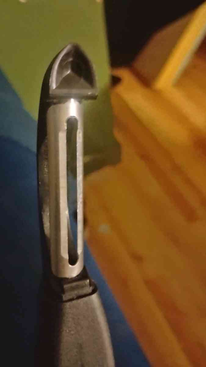 Cutco super shears and veggie peeler - Forest, Mississippi - FleaMarketBay