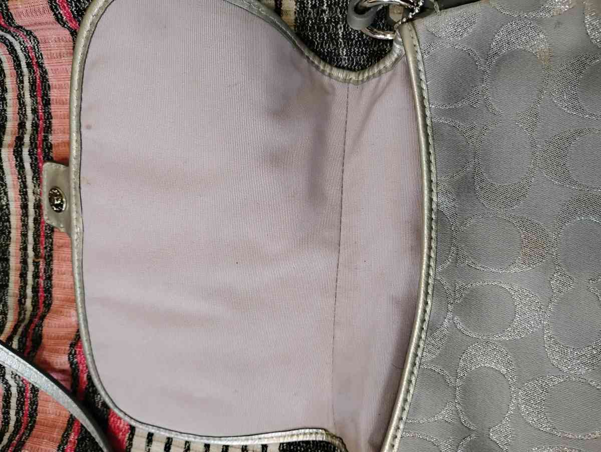 coach should bag - Camden, Michigan - FleaMarketBay