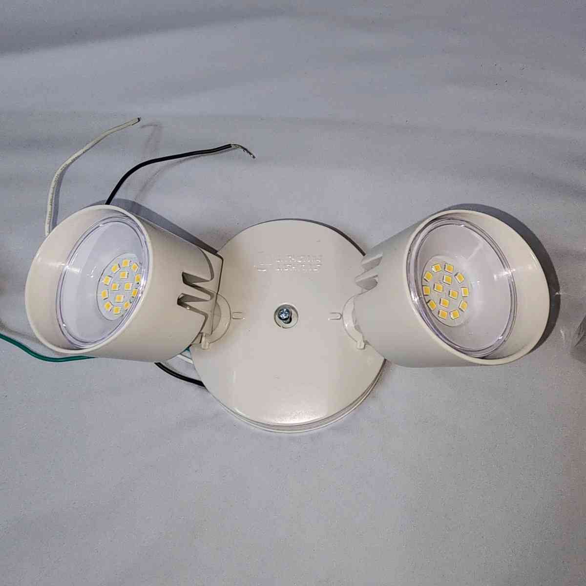 HOMEGUARD 2LIGHT LED OUTDOOR FLOOD LIGHTS WALL OR CEILING - Las Vegas, Nevada