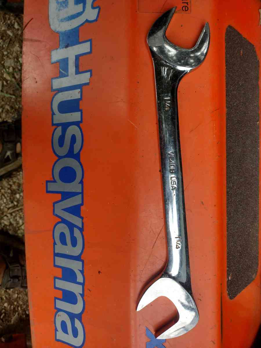 snap on 4 way 1v25 wrench - North Lewisburg, Ohio - FleaMarketBay