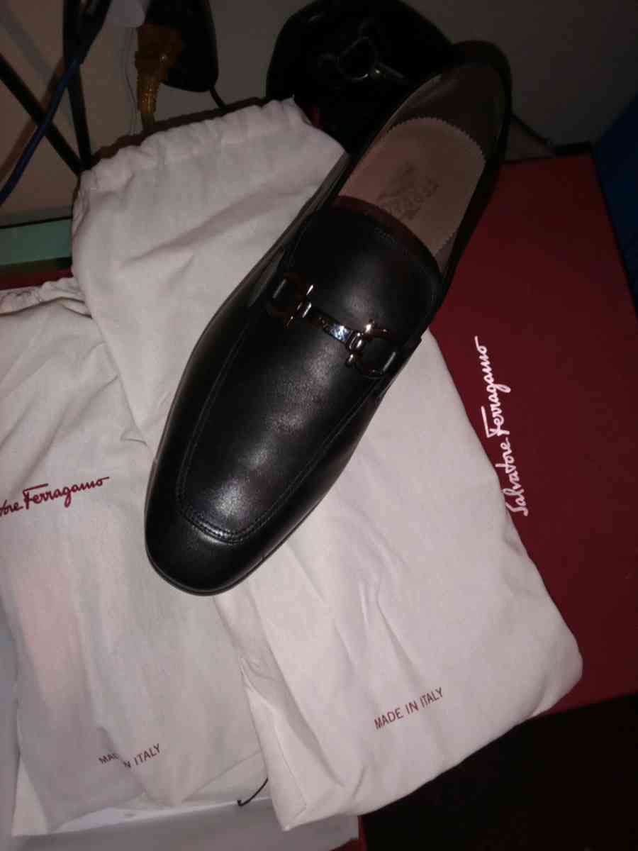 Ferragamo horsebit loafers - Wichita, Kansas - FleaMarketBay