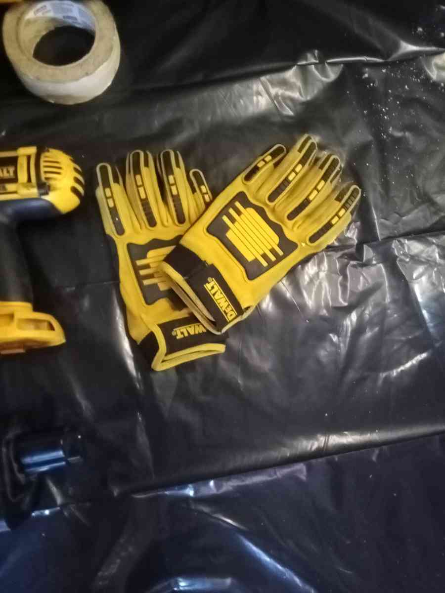 DeWalt power tool bundle - Lebanon, Ohio - FleaMarketBay