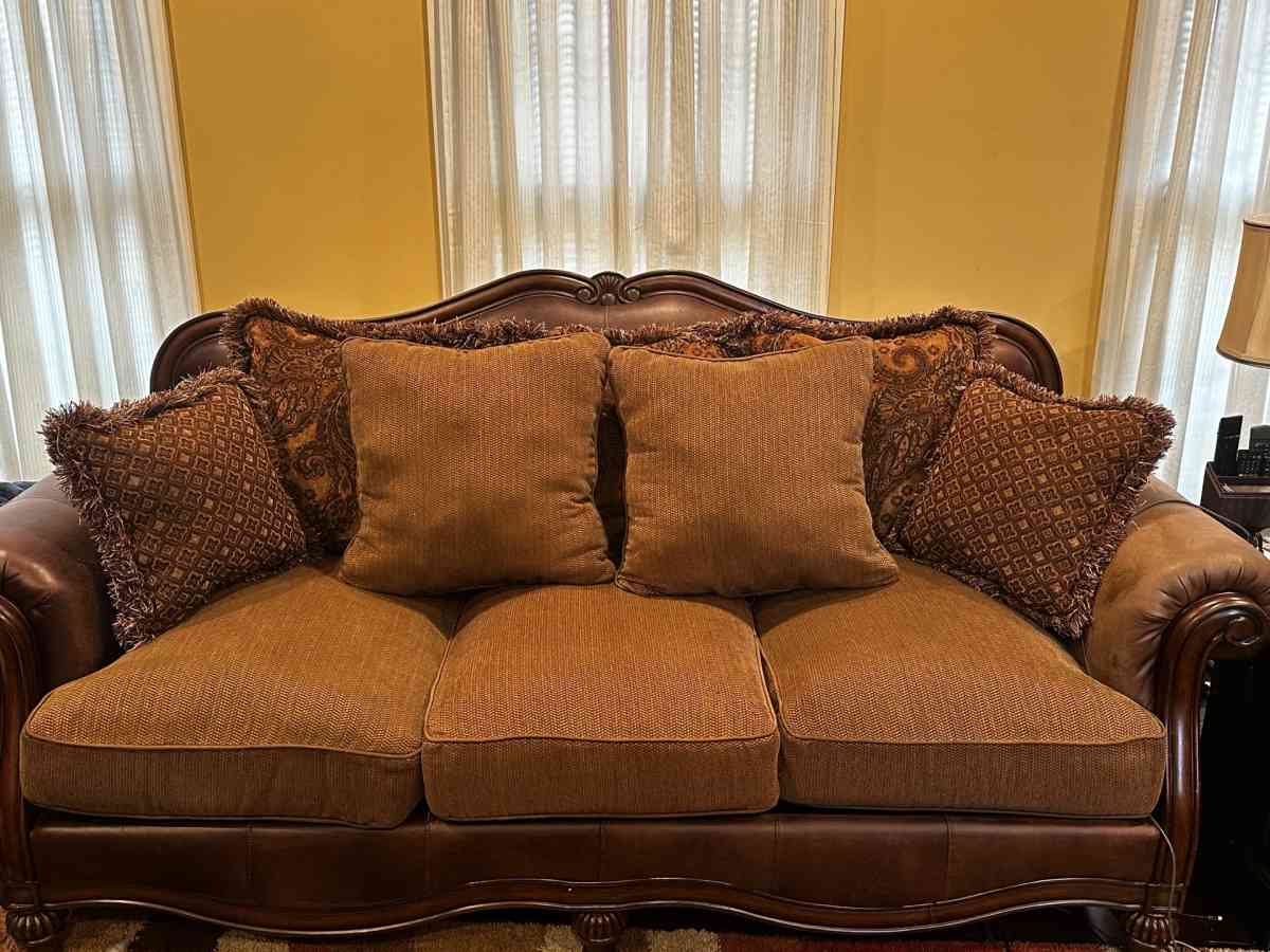 Sofa and Love seat - Stafford, Virginia - FleaMarketBay