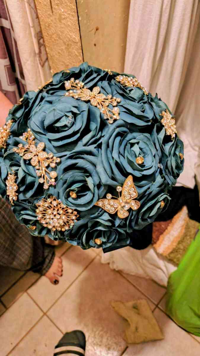 Quinceanera dress Emerald green rose gold - Perris, California - FleaMarketBay