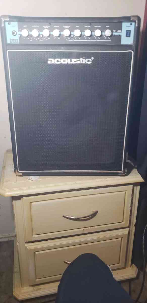 4 string Bass with 100 watt amp - Austin, Texas - FleaMarketBay