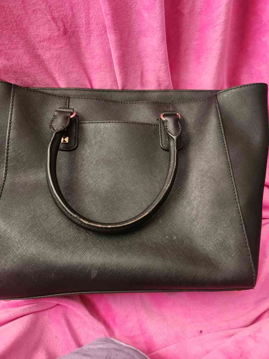 Michael Kors Saffiono blacked Leather studded bag - Livonia, Michigan - FleaMarketBay