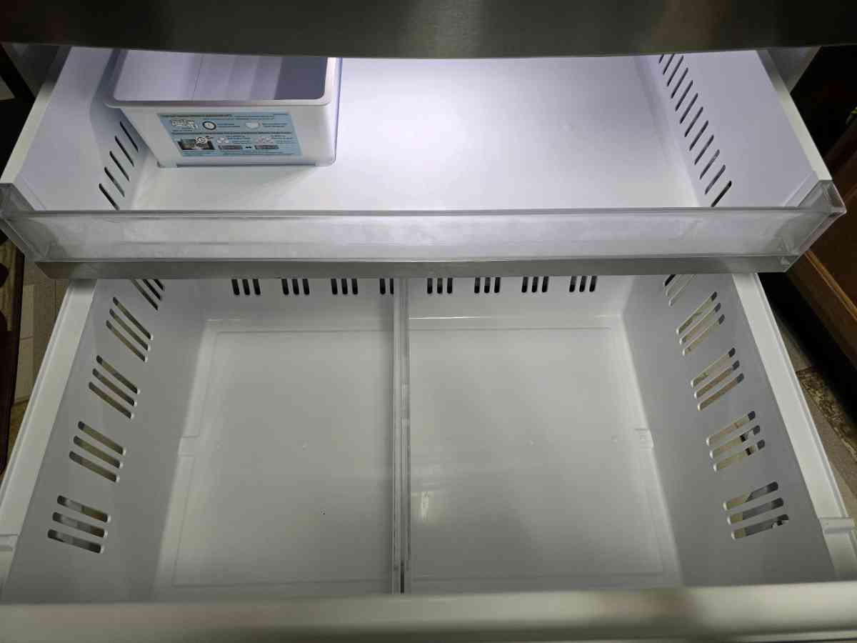 2021 LG Refrigerator  Like New Condition - Mesquite, Texas - FleaMarketBay