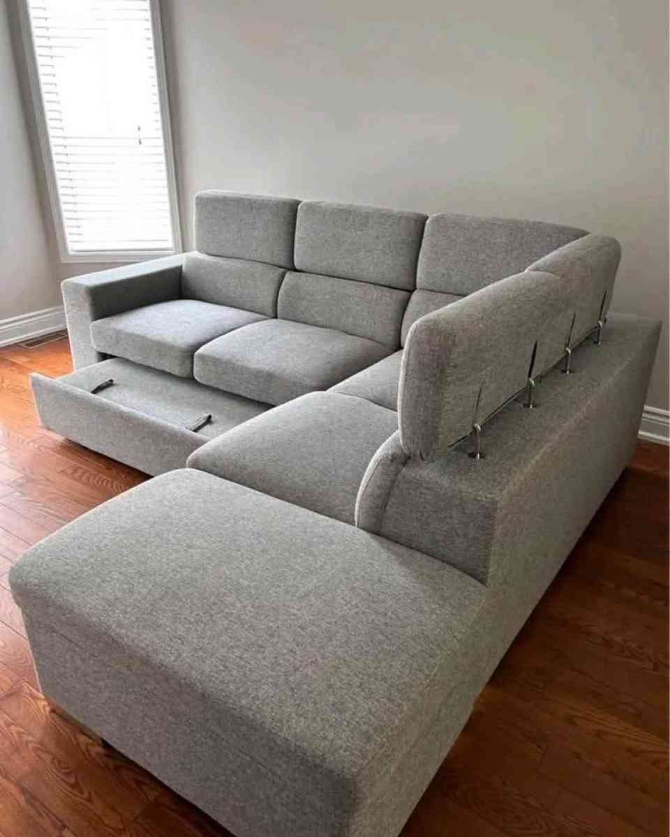 Grey Sectional sofa with pull out bed - Brooklyn, New York - FleaMarketBay