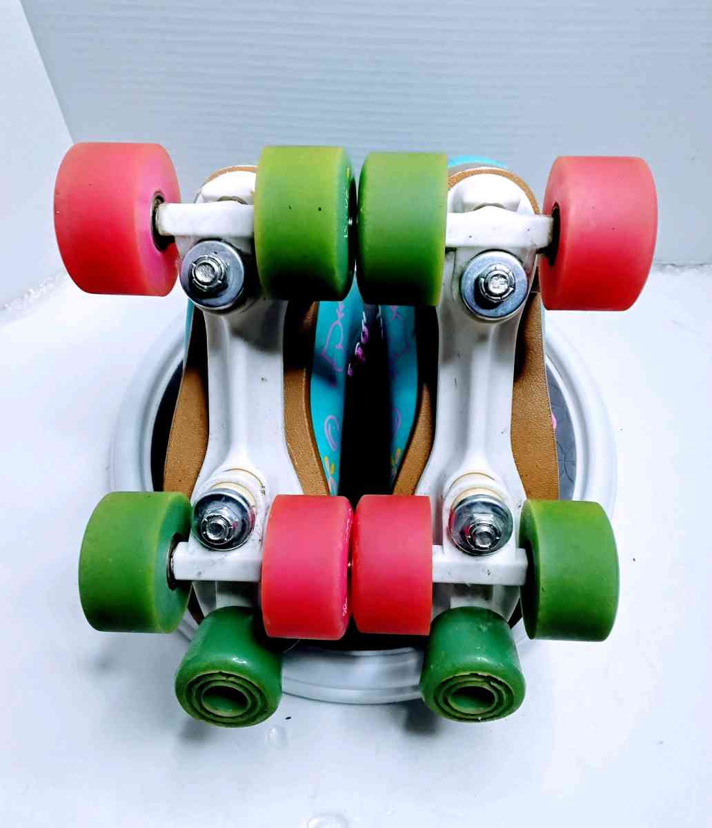 epic girls skates - Mobile, Alabama - FleaMarketBay
