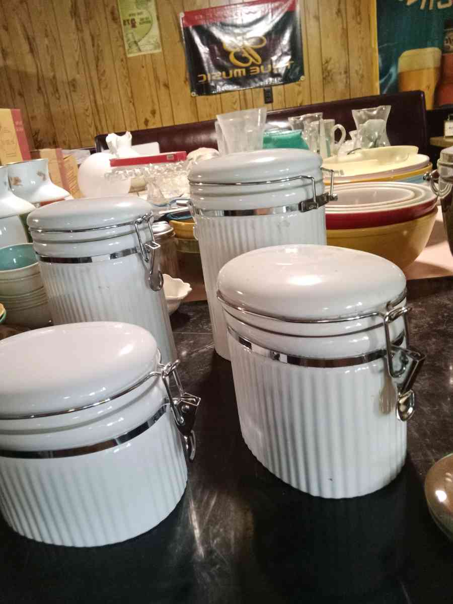 set of locklid air tight jars - Topeka, Kansas