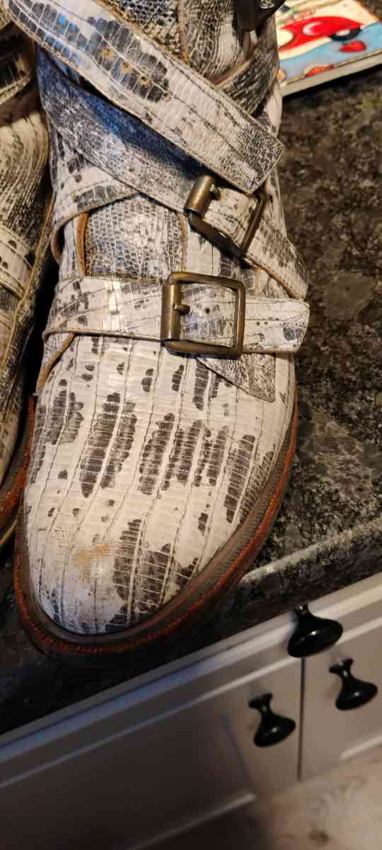 John fluevog boots - Worcester, Massachusetts