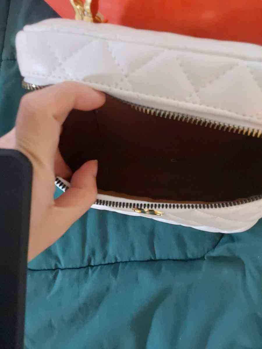 crossbody - California City, California - FleaMarketBay