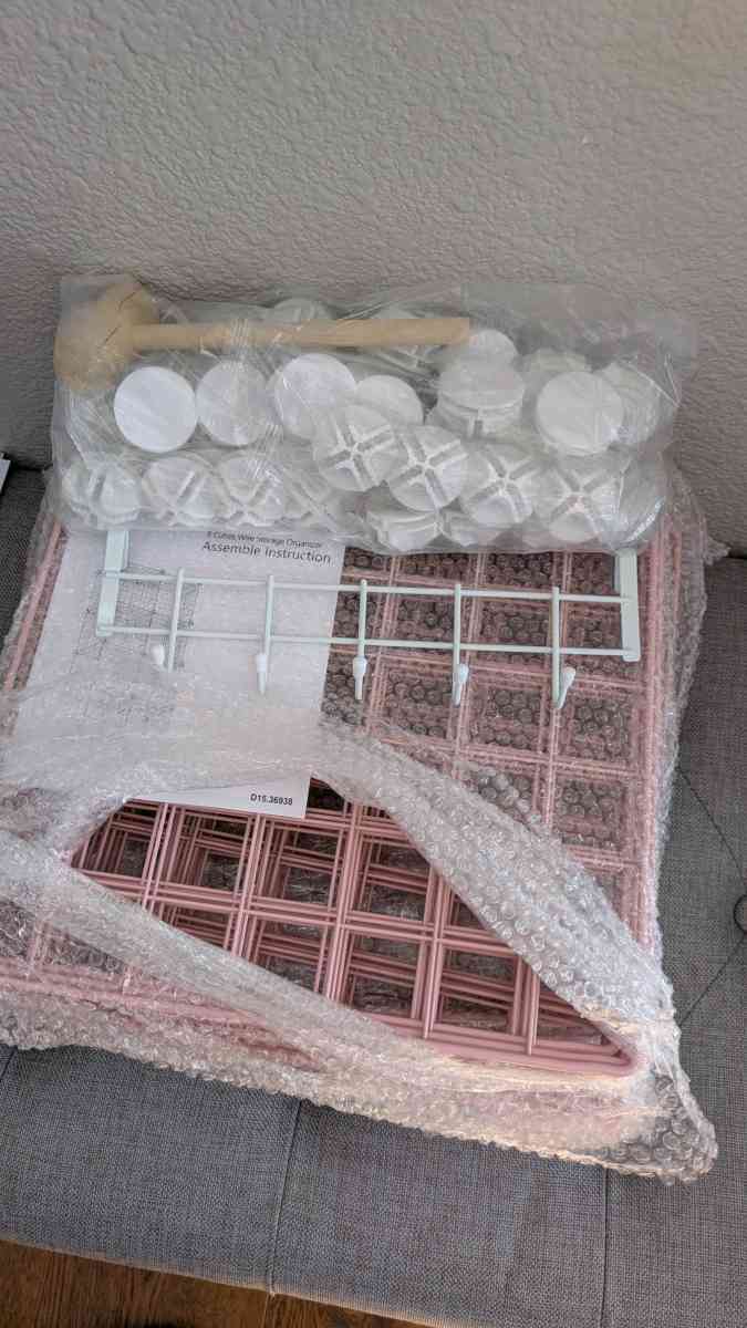 Metal Wire 8 Cube Organizer - Virginia Beach, Virginia