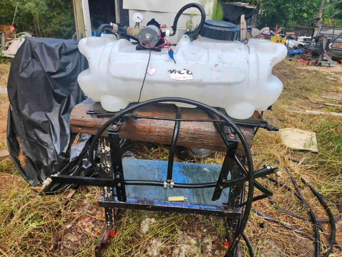 13 gallon food plot sprayer New pump - Leesville, South Carolina