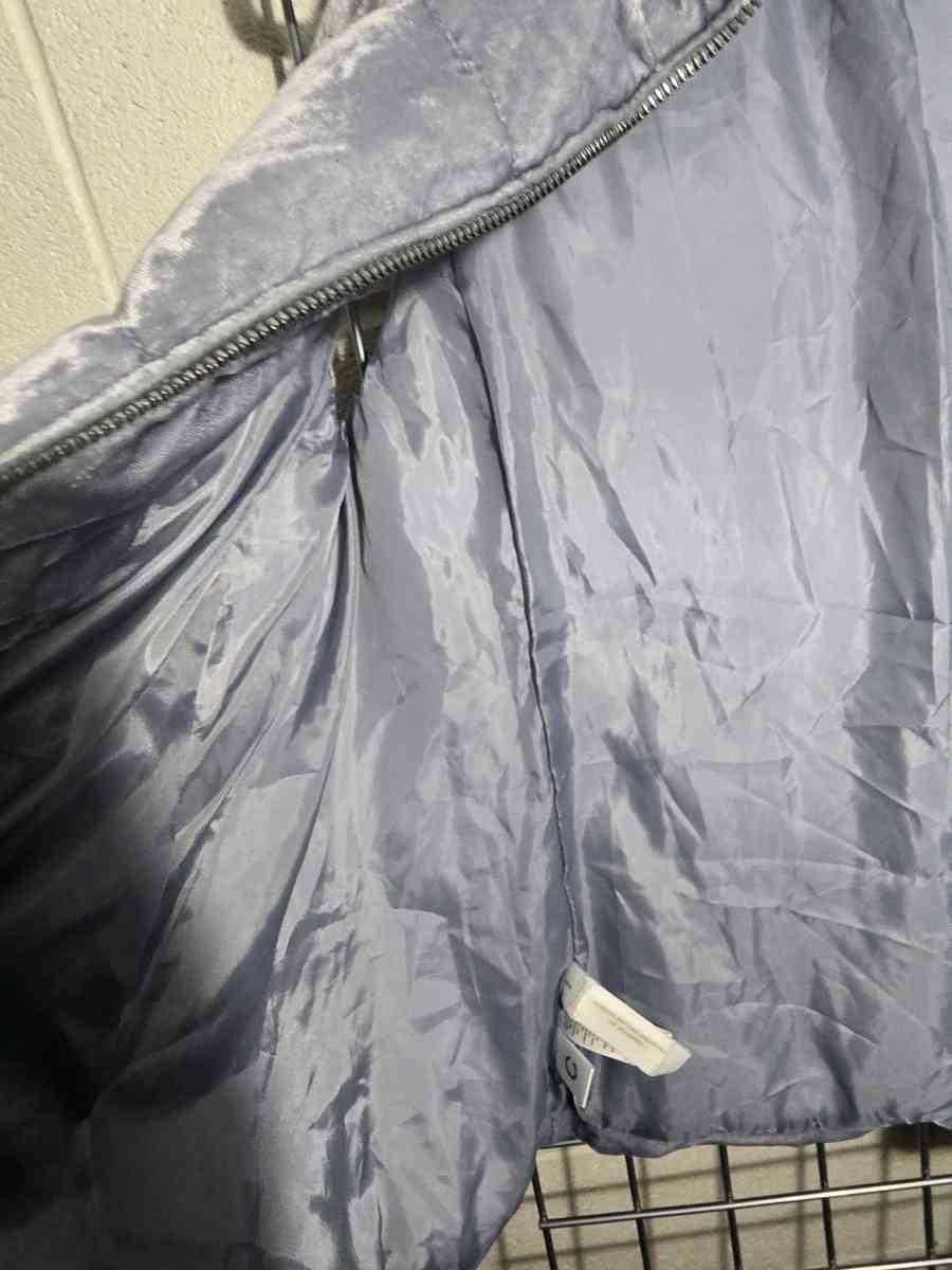 Loft Women Vest Color Blue - Aurora, Colorado - FleaMarketBay