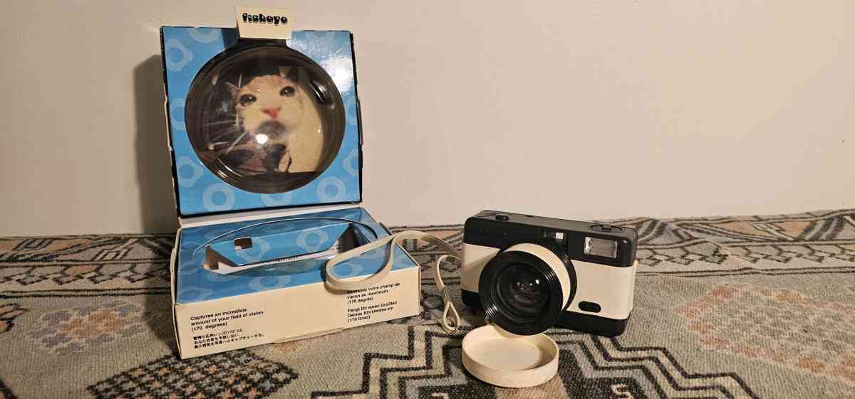 vintage cameras - Starks, Louisiana - FleaMarketBay