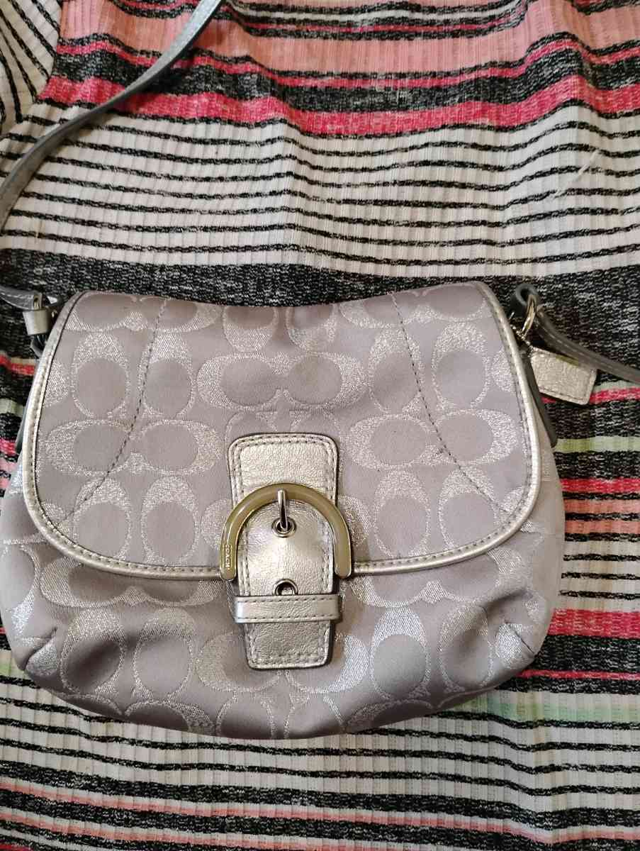 coach should bag - Camden, Michigan - FleaMarketBay