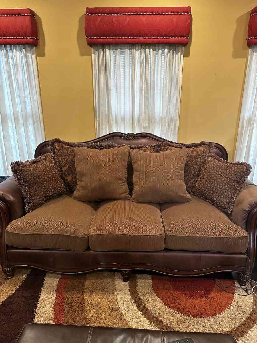 Sofa and Love seat - Stafford, Virginia