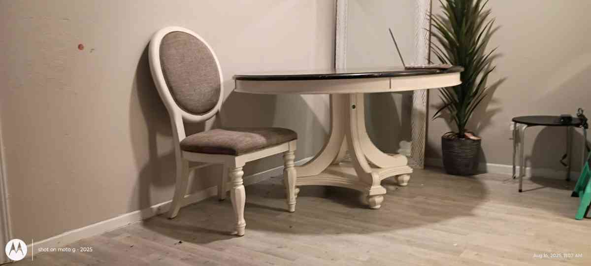 French Market dining table with 3vm chairs - San Antonio, Texas - FleaMarketBay
