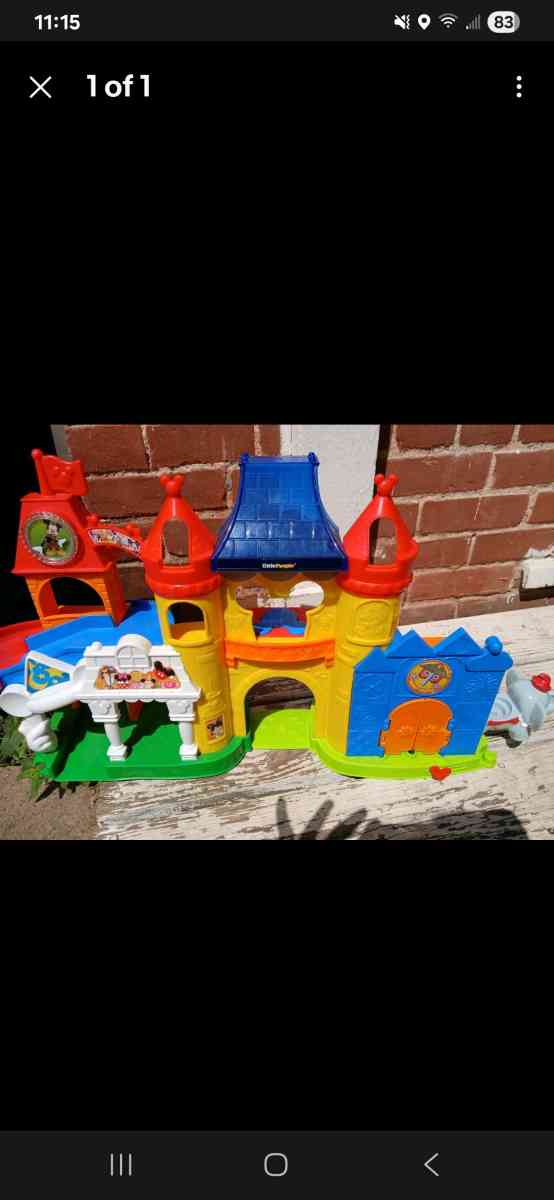 little pepole mattel toy castle - Browning, Missouri