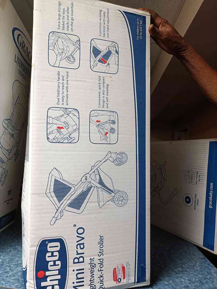 Chicco lightweight Stroller - Stony Point, New York - FleaMarketBay