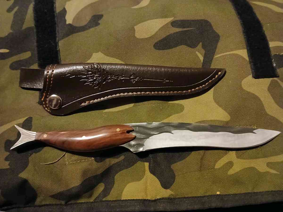 mahogany handle Damascus blade hand made - Abilene, Texas - FleaMarketBay