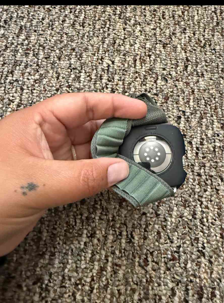 AppleWatch GPScellular - Wickliffe, Ohio - FleaMarketBay