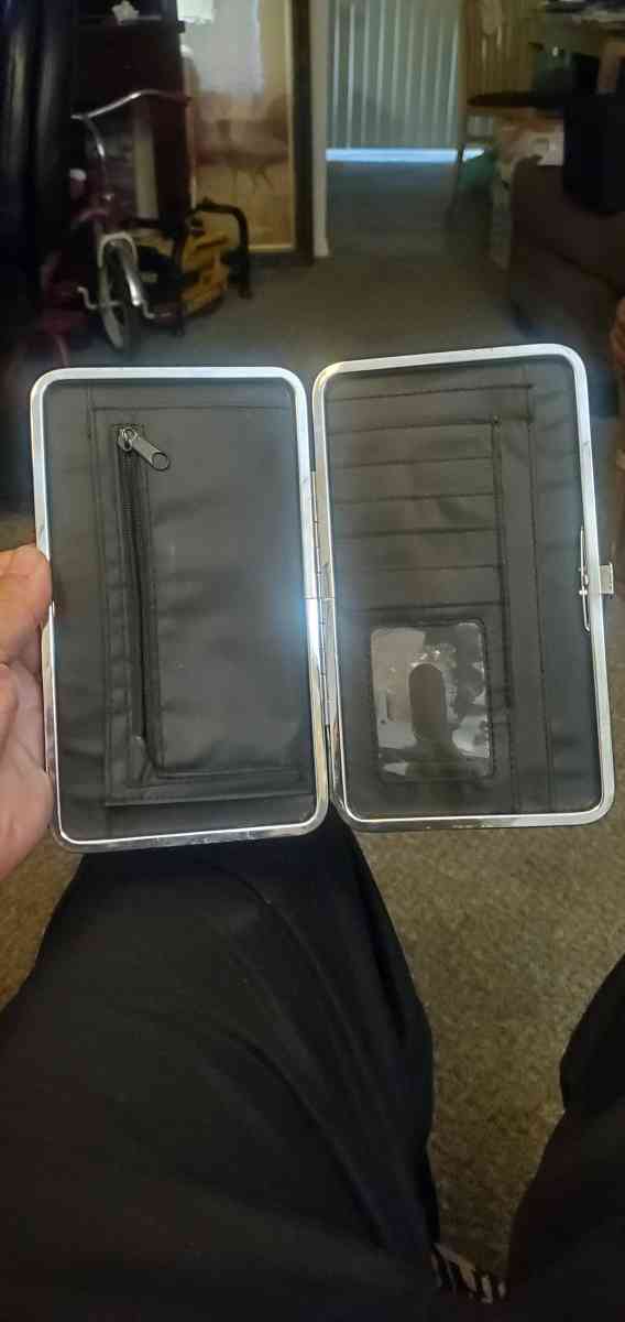 Crocodile print  Wallet - Wilsonville, Oregon - FleaMarketBay