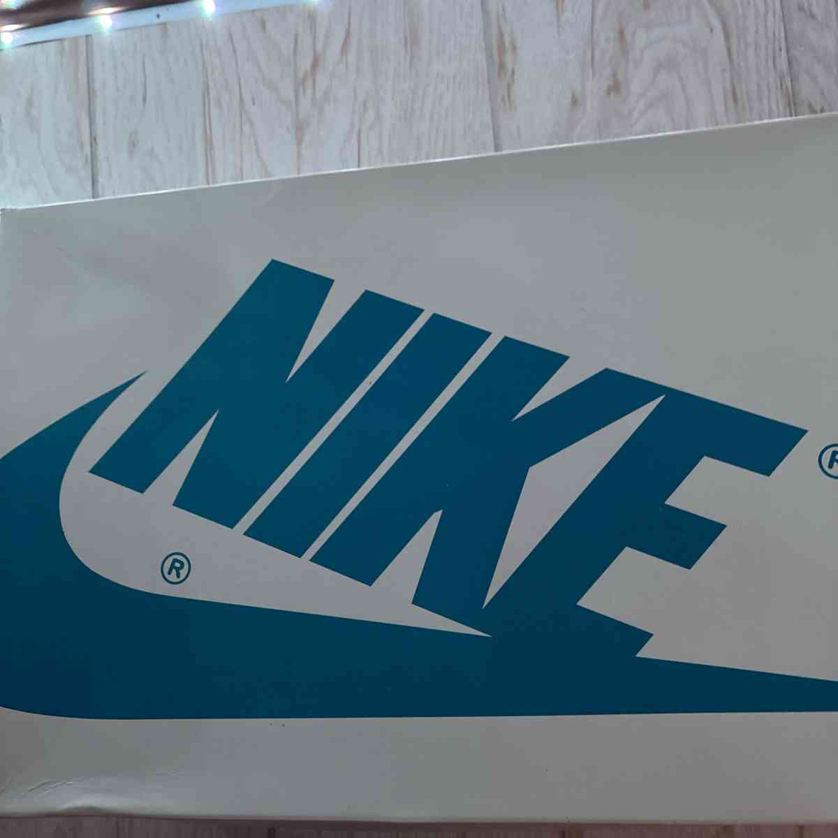 Travis Scott Fragment Low shipping available - Alicia, Arkansas - FleaMarketBay