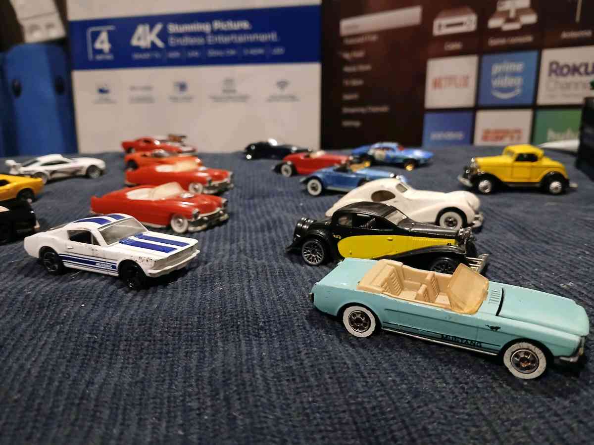 old school hot wheels - Tyler, Texas - FleaMarketBay