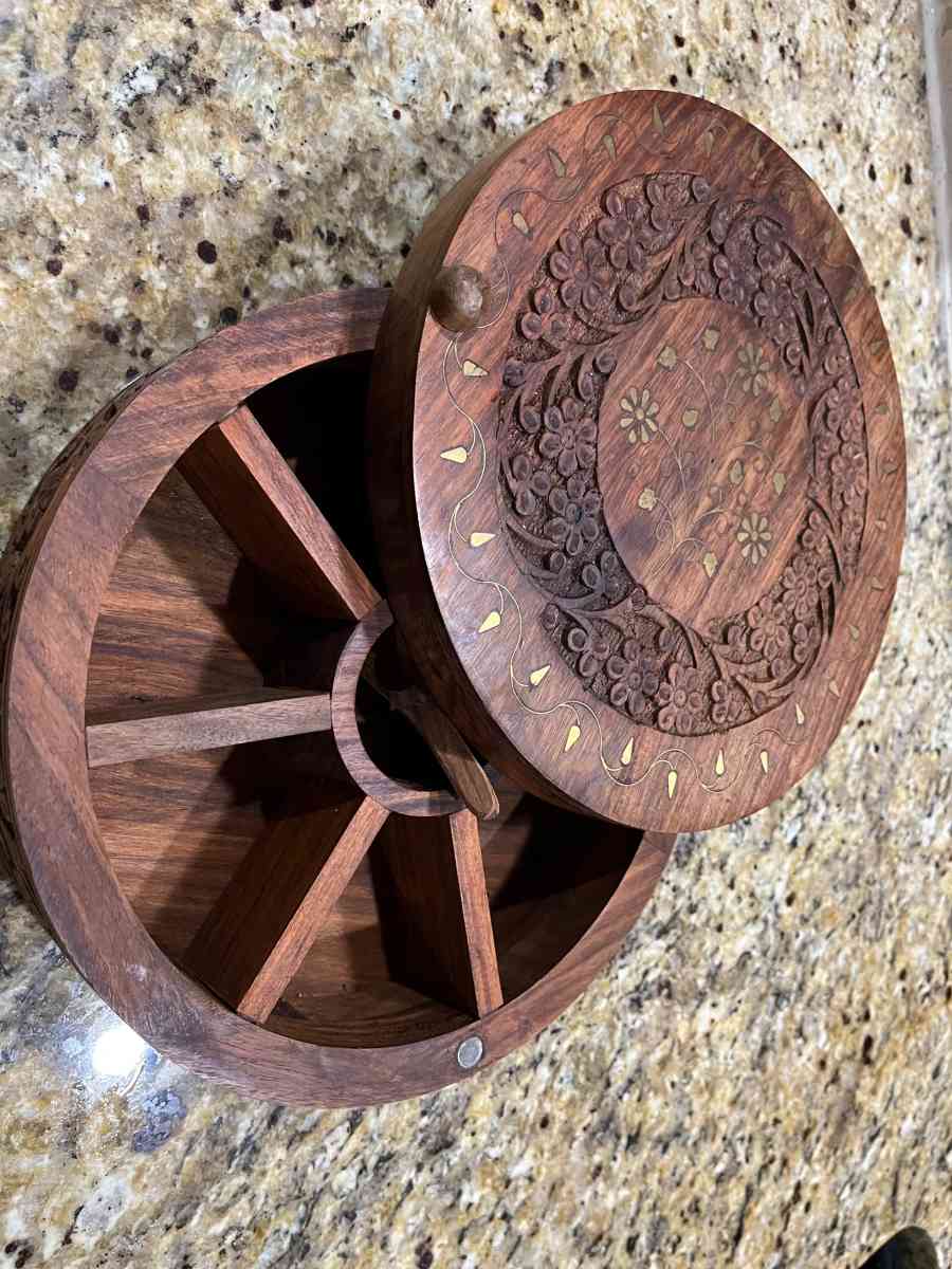 kitchen spice box 2 containers and lucky charm lunch box - Birmingham, Alabama - FleaMarketBay