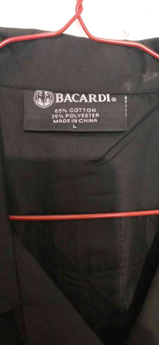 Mens Bacardi Short Sleeve Button Down Shirt - Dane, Wisconsin - FleaMarketBay