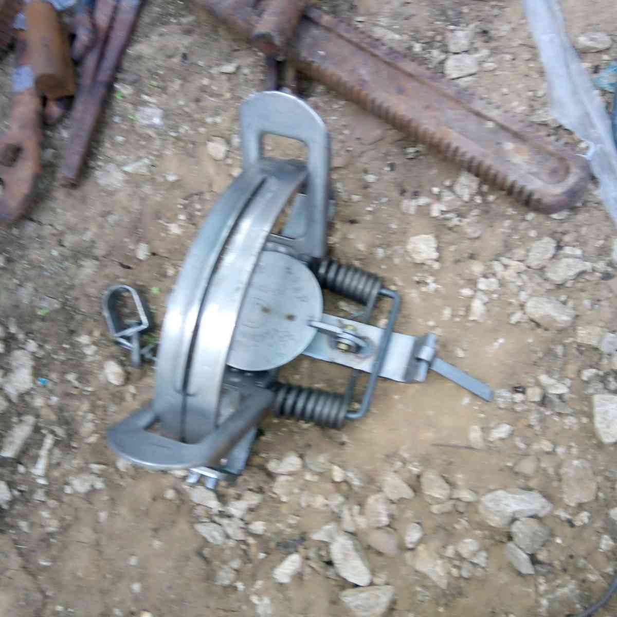 coyote traps - Osage, Oklahoma - FleaMarketBay