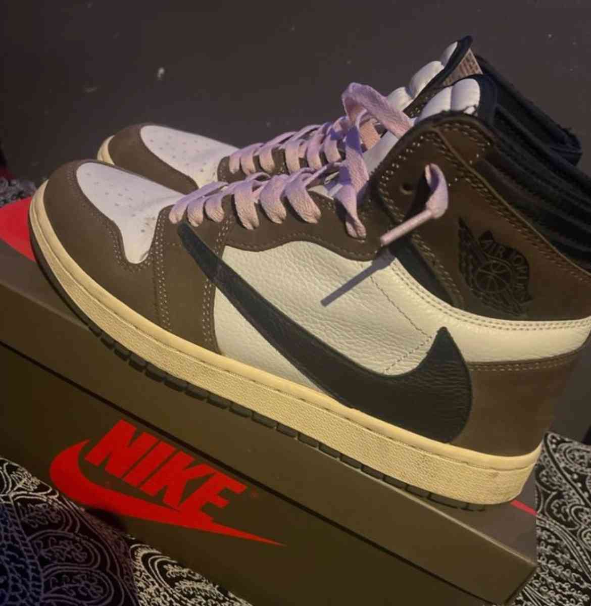 size 11 Travis Scott Jordan 1s - New Haven, Connecticut - FleaMarketBay