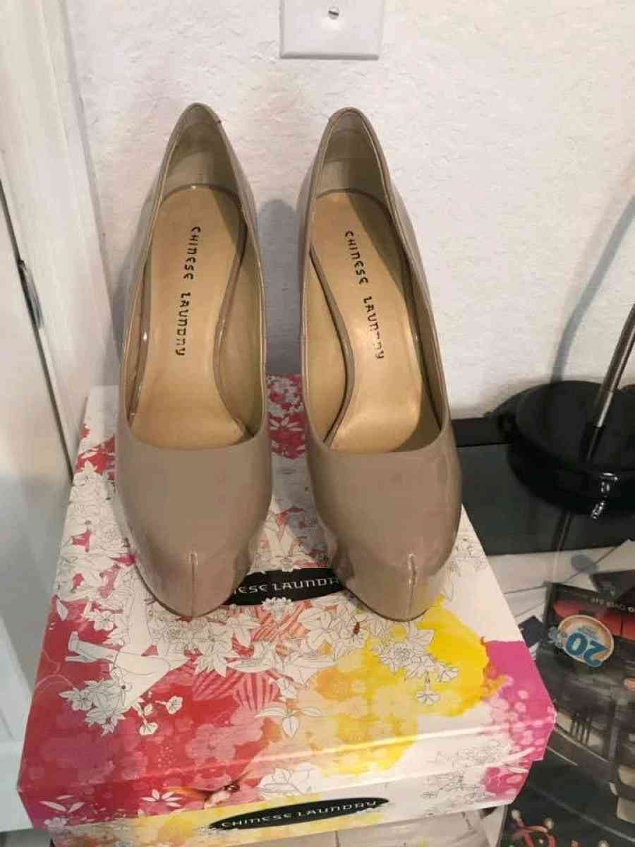 heel shoe - Felton, Delaware - FleaMarketBay