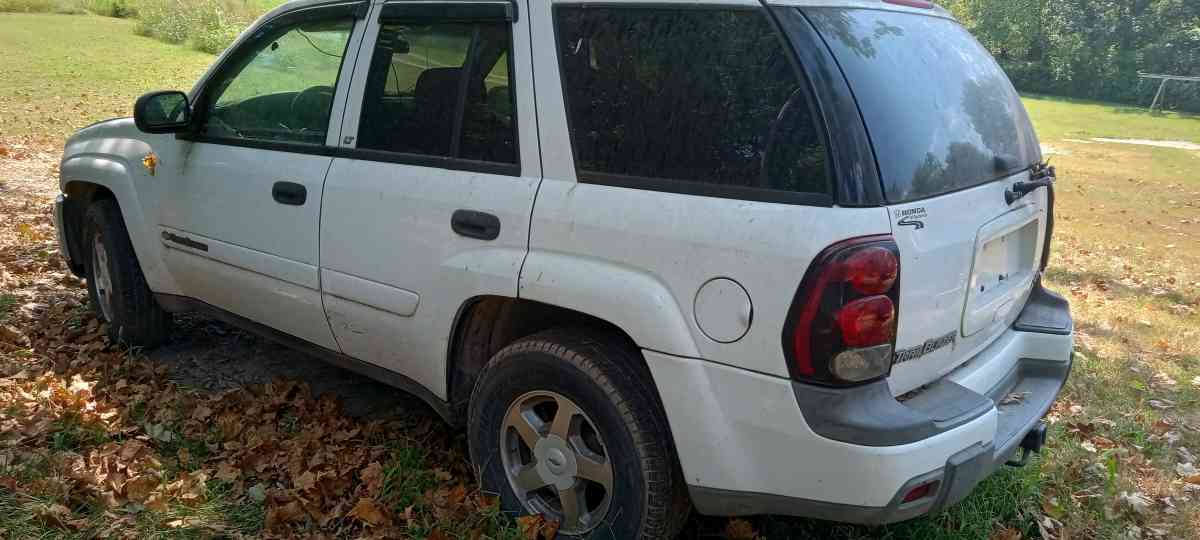Chevy trailblazer trailblazer 2003 - Anderson, Missouri - FleaMarketBay