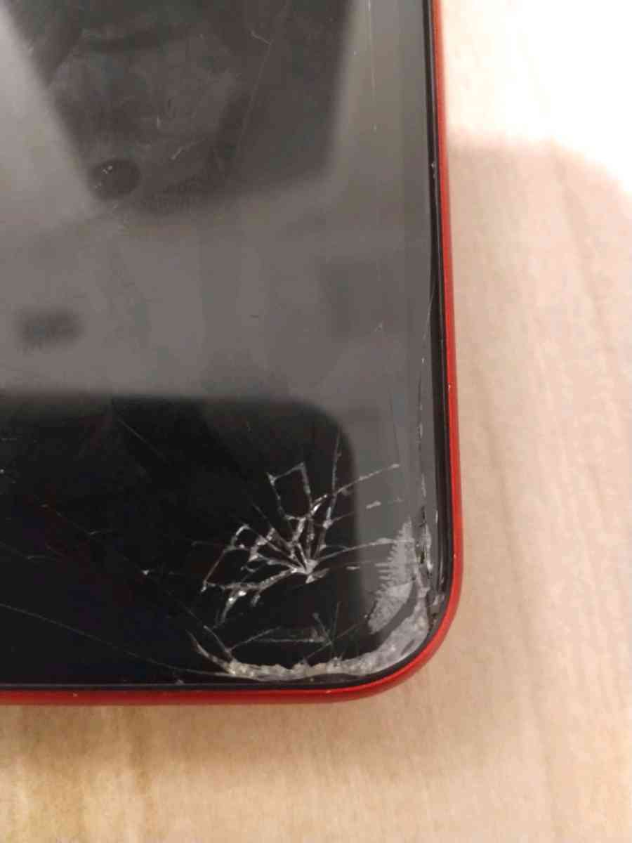 IPhone 11 For Parts Not Working - North Port, Florida - FleaMarketBay