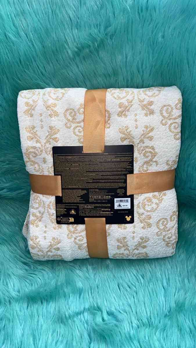 NWT Disney Princess Throw Blanket And Pillow Set - North Las Vegas, Nevada - FleaMarketBay
