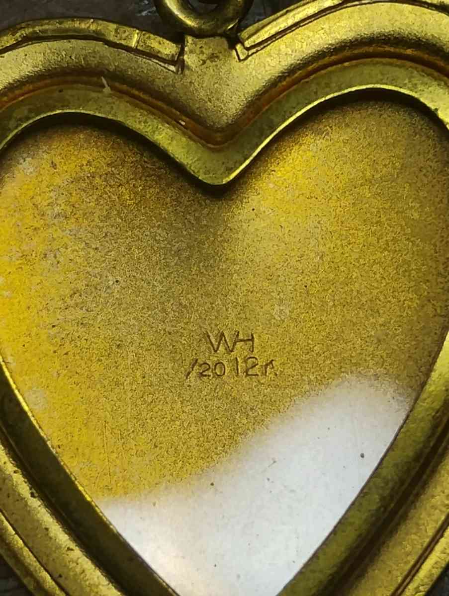 WH Vintage Gold Filled Locket - Irving, Texas - FleaMarketBay