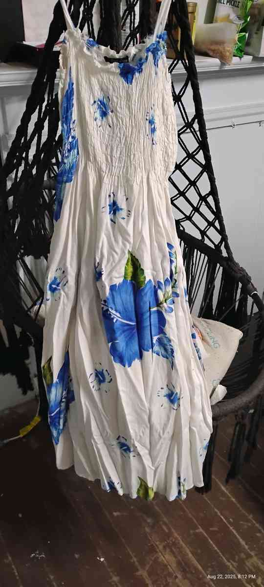 dresses - Wray, Georgia - FleaMarketBay