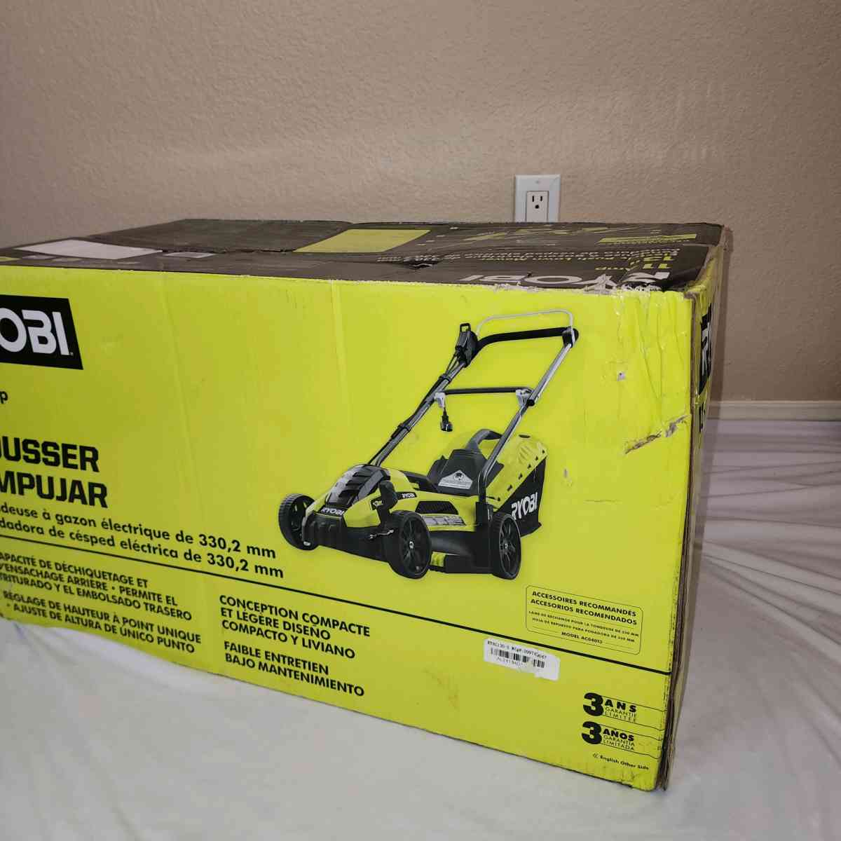 RYOBI 13 IN 11 AMP CORDER ELECTRIC WALK BEHIND PUSH LAWN - Las Vegas, Nevada - FleaMarketBay