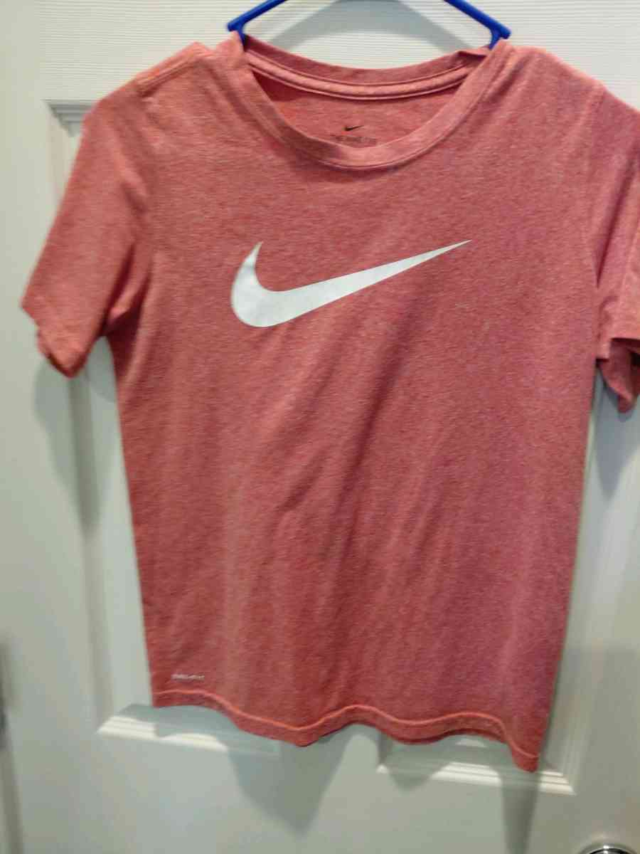 Youth size L 21 pc top lot Nike Under Armour and more - Sparks, Nevada - FleaMarketBay