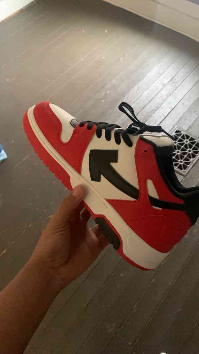 offwhite out of office - Akron, Ohio